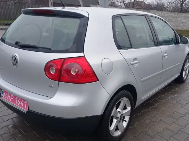 Volkswagen Golf - фото 3