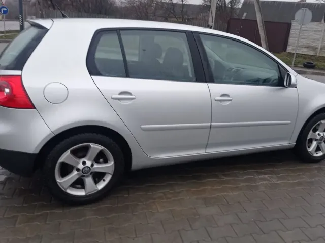 Volkswagen Golf - фото 2