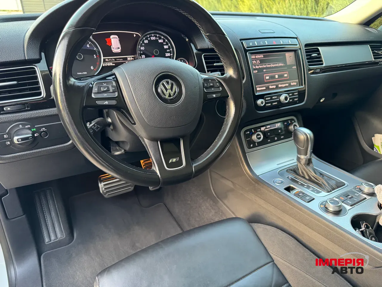 Volkswagen Touareg - фото 34