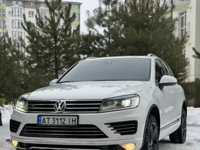 Volkswagen Touareg - фото 1