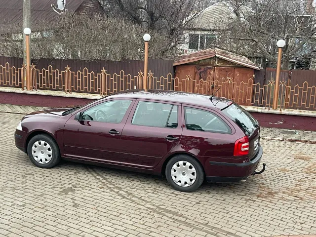 Skoda Octavia - фото 4