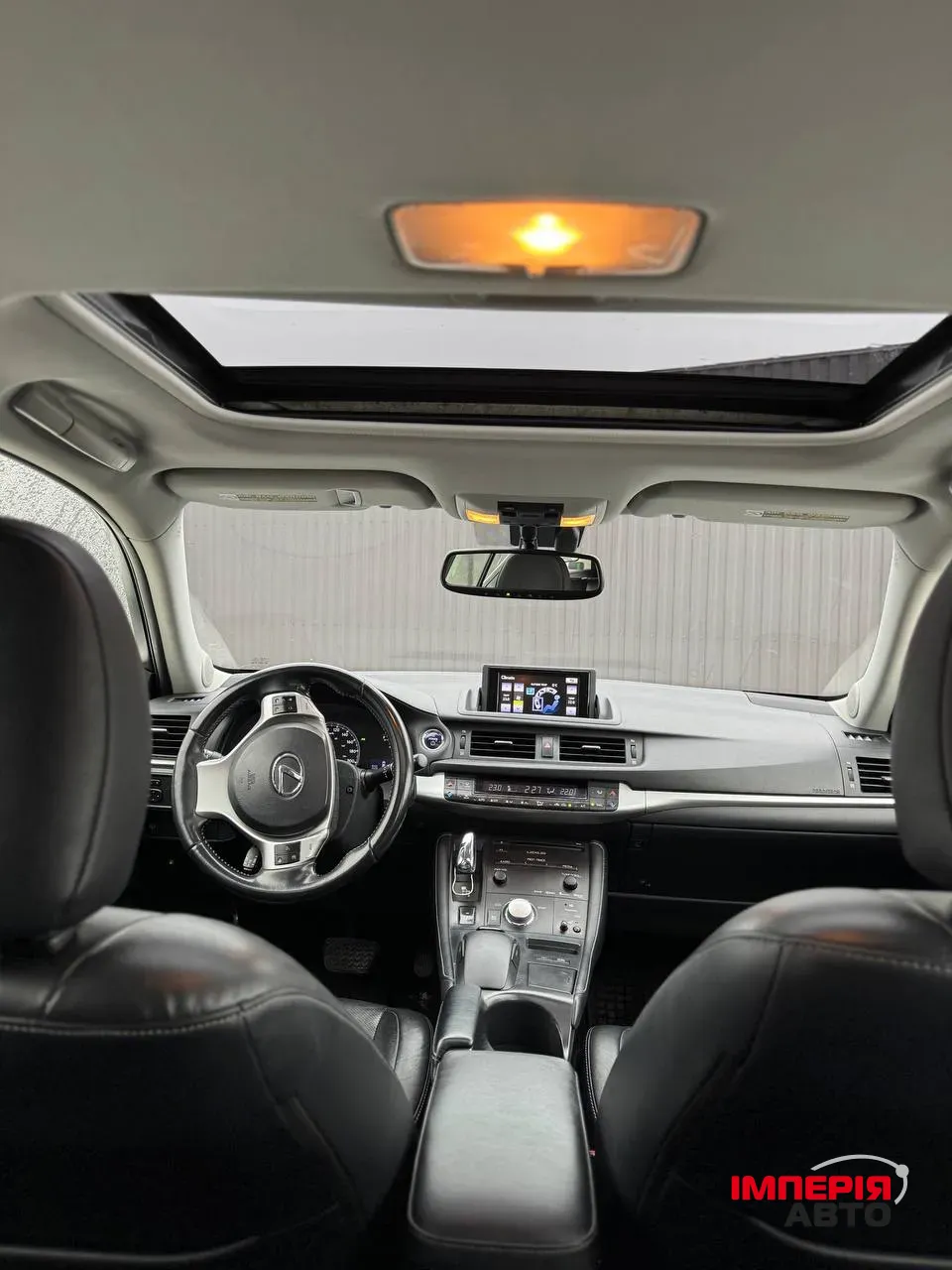 Lexus CT - фото 8