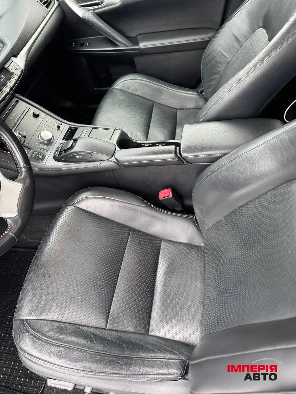 Lexus CT - фото 13