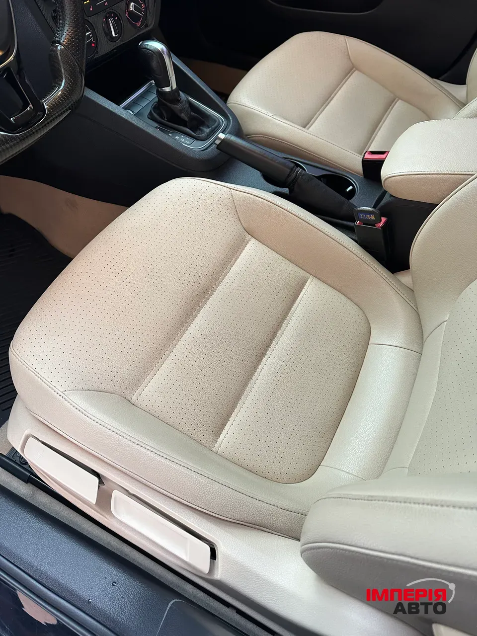 Volkswagen Jetta - фото 9