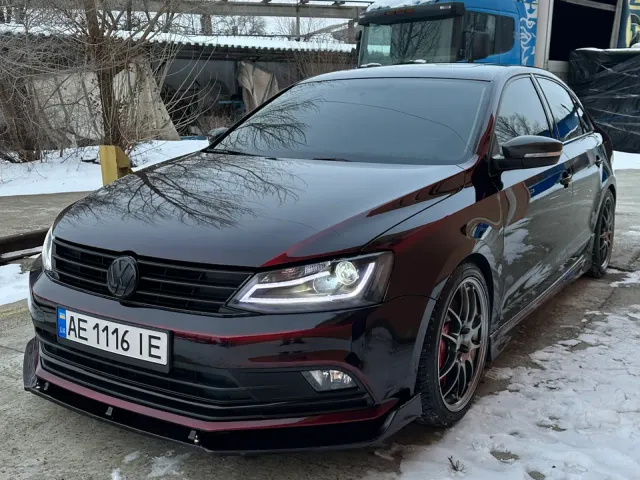 Volkswagen Jetta - фото 5