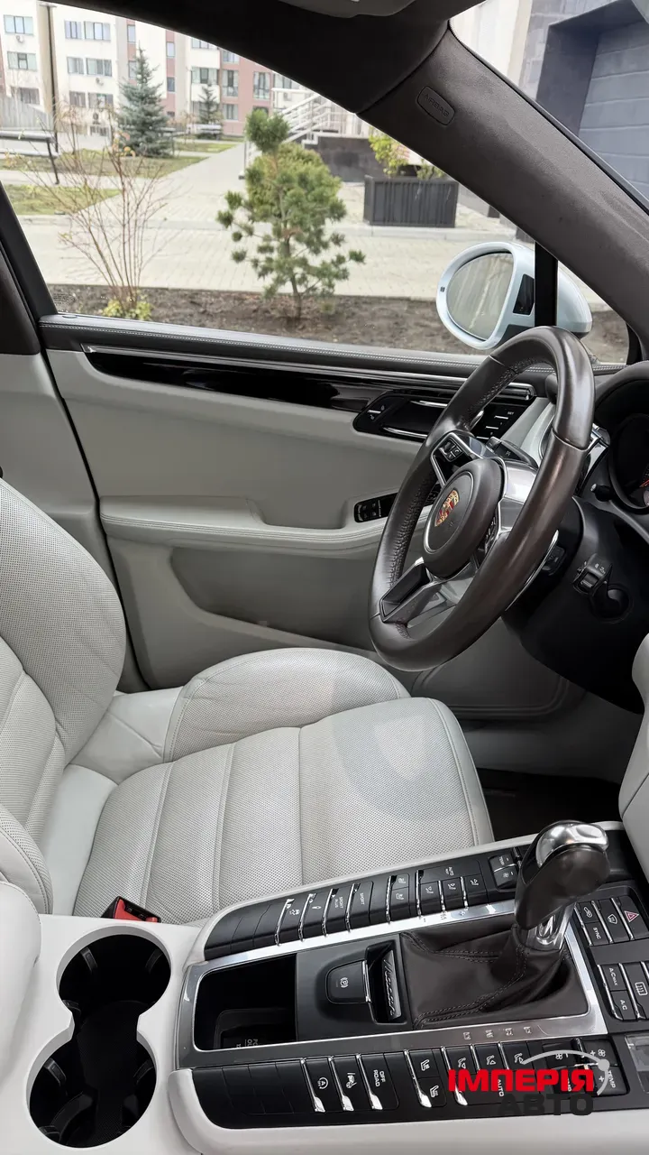 Porsche Macan - фото 13
