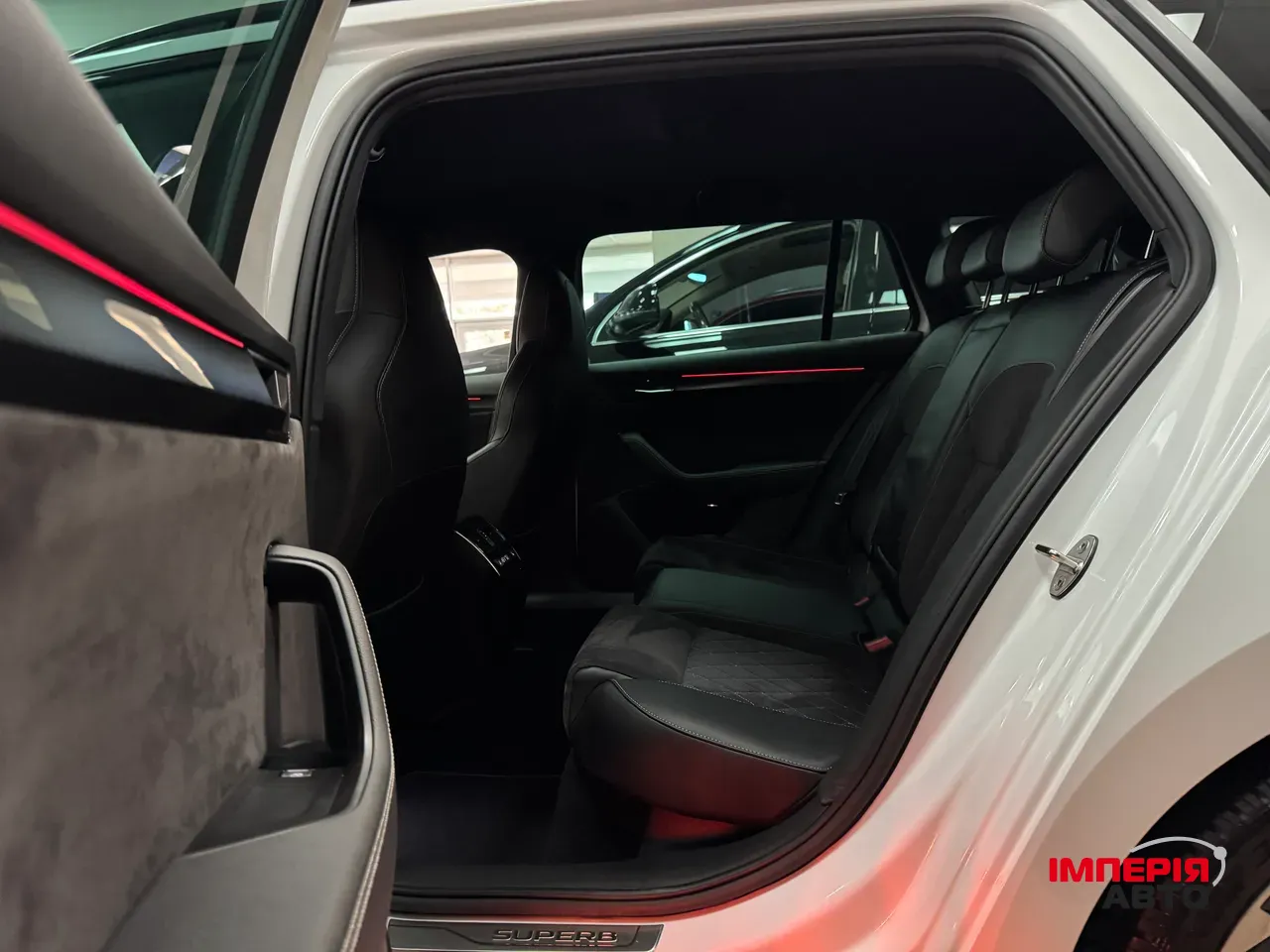 Skoda Superb - фото 7