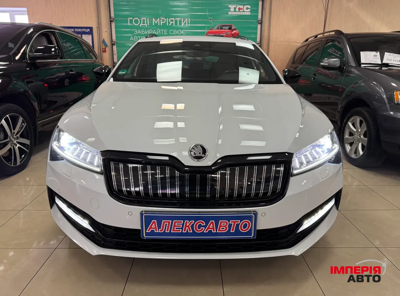 Skoda Superb - фото 5