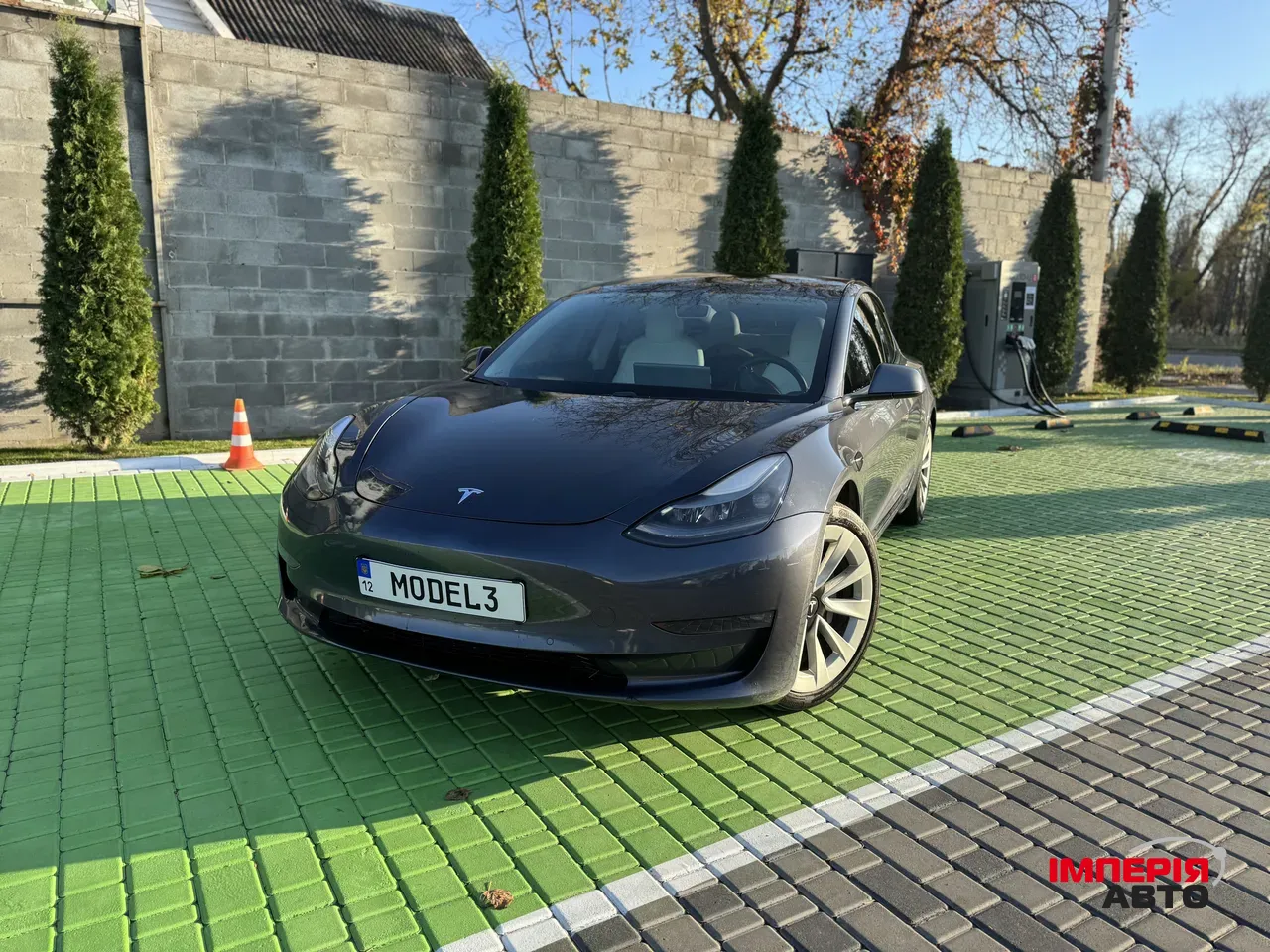 Tesla Model 3 - фото 14