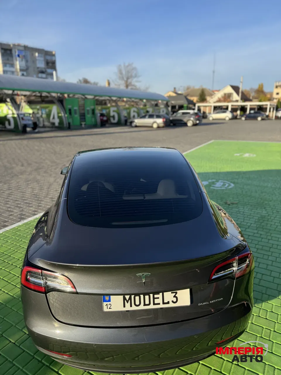 Tesla Model 3 - фото 9