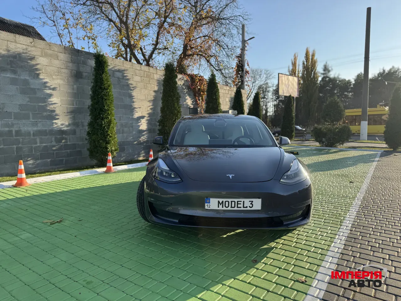 Tesla Model 3 - фото 13