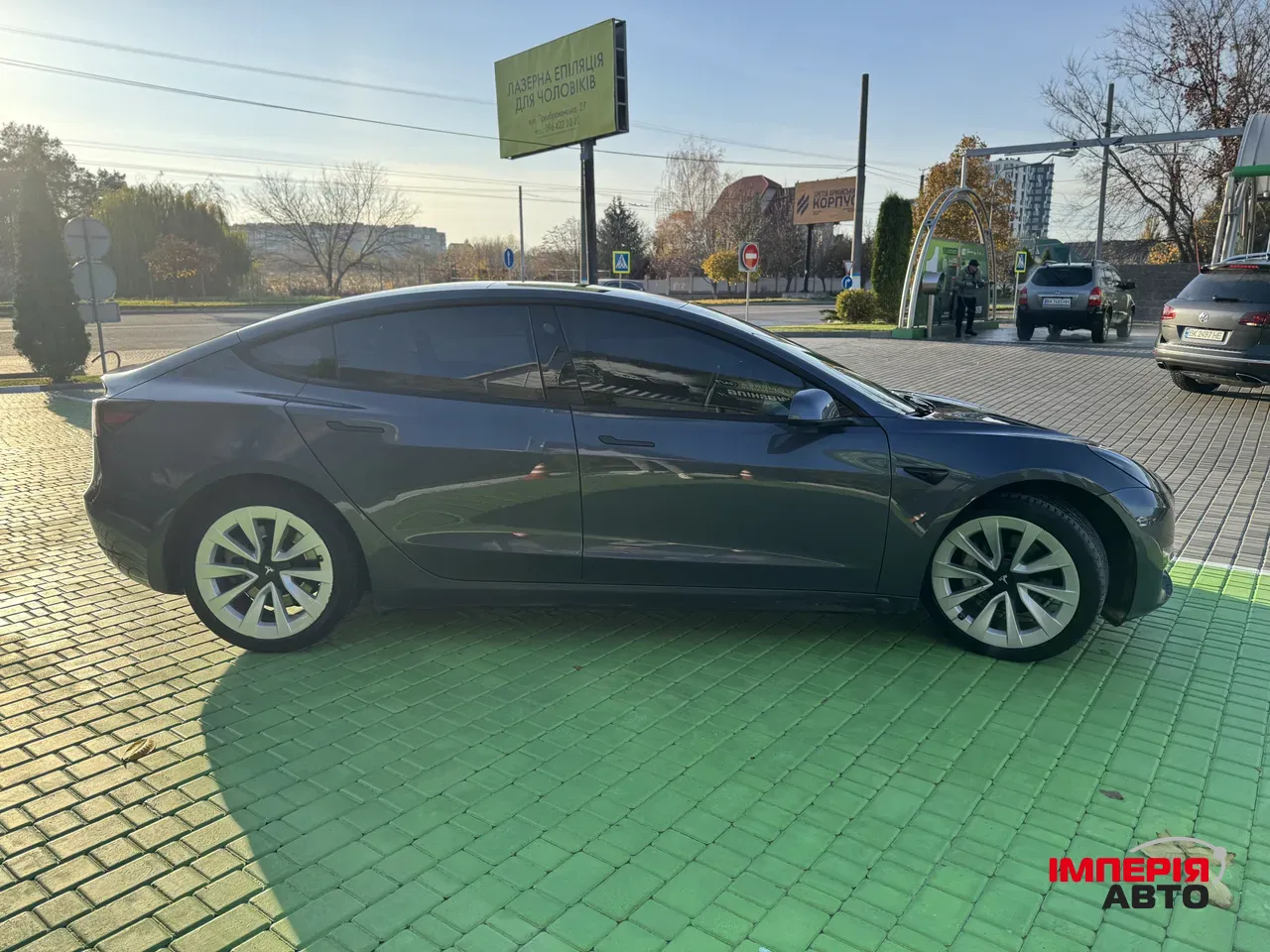 Tesla Model 3 - фото 11
