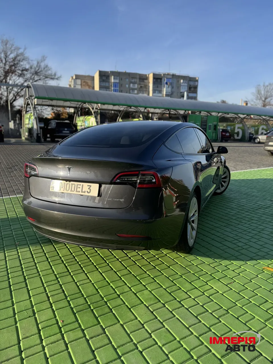 Tesla Model 3 - фото 7