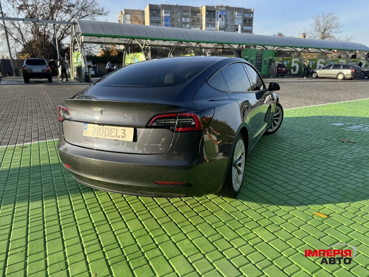 Tesla Model 3 - фото 16