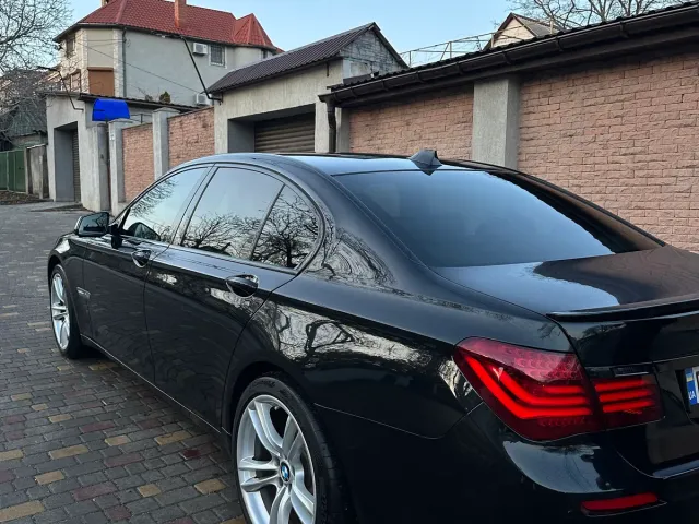 BMW 7 серії - фото 4