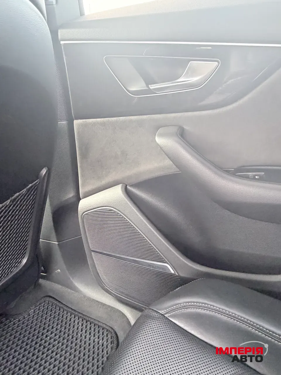 Audi Q8 - фото 50