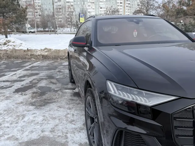 Audi Q8 - фото 5