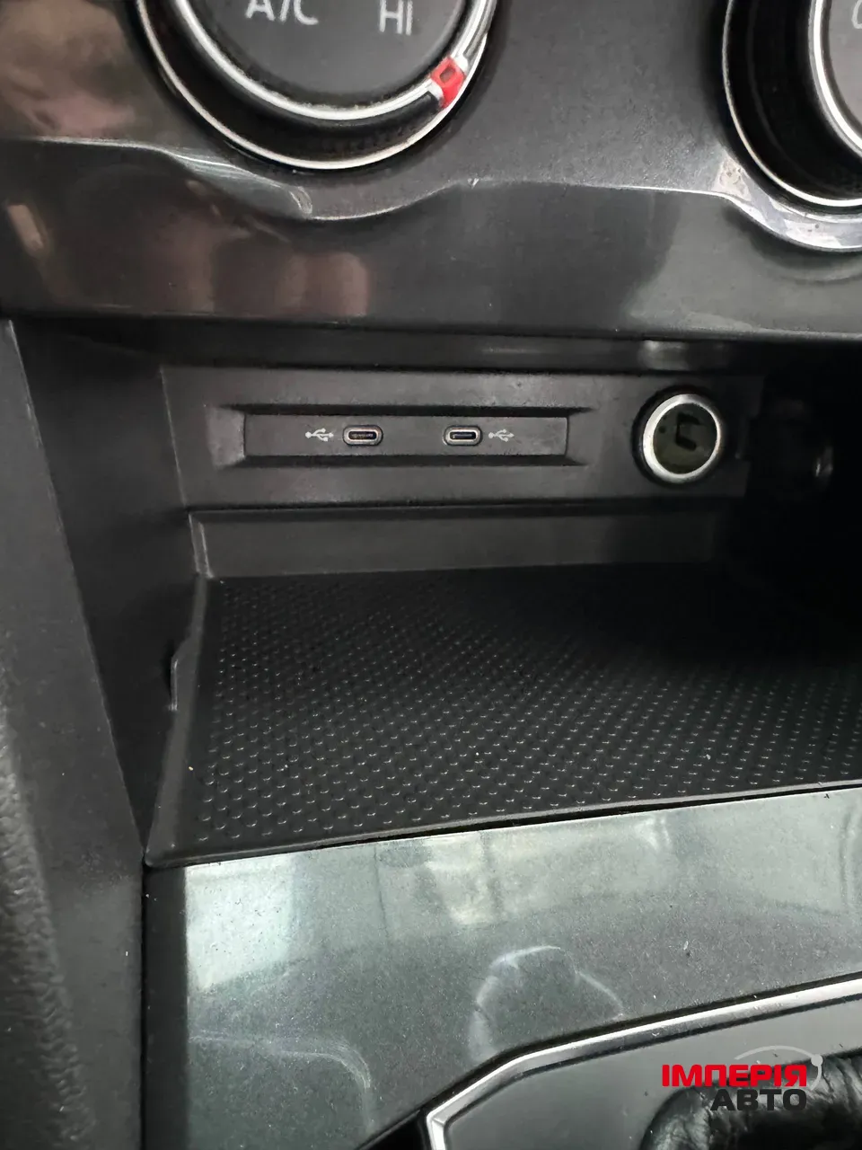 Volkswagen Tiguan - фото 20