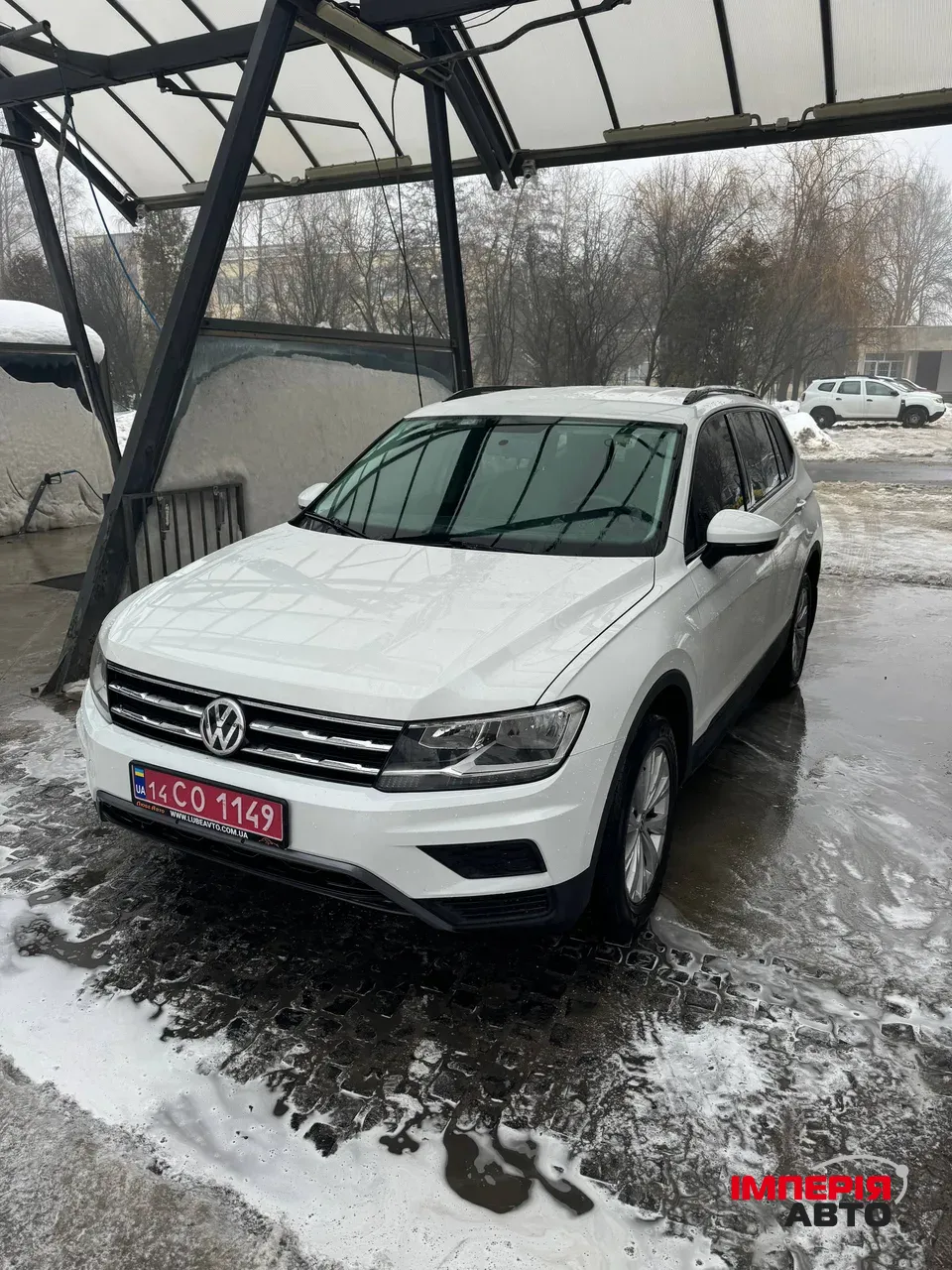 Volkswagen Tiguan - фото 8