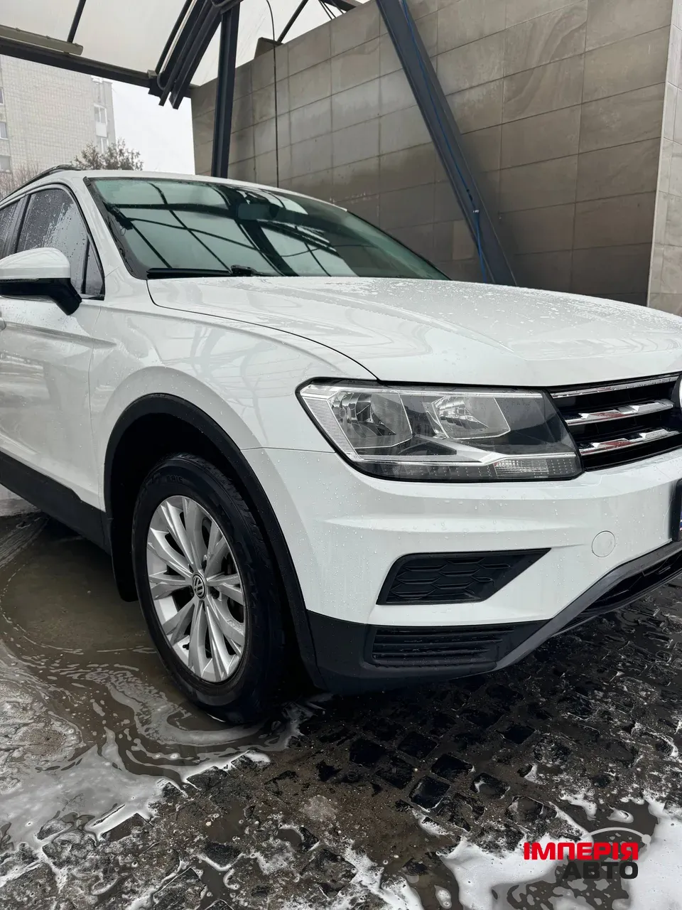 Volkswagen Tiguan - фото 4