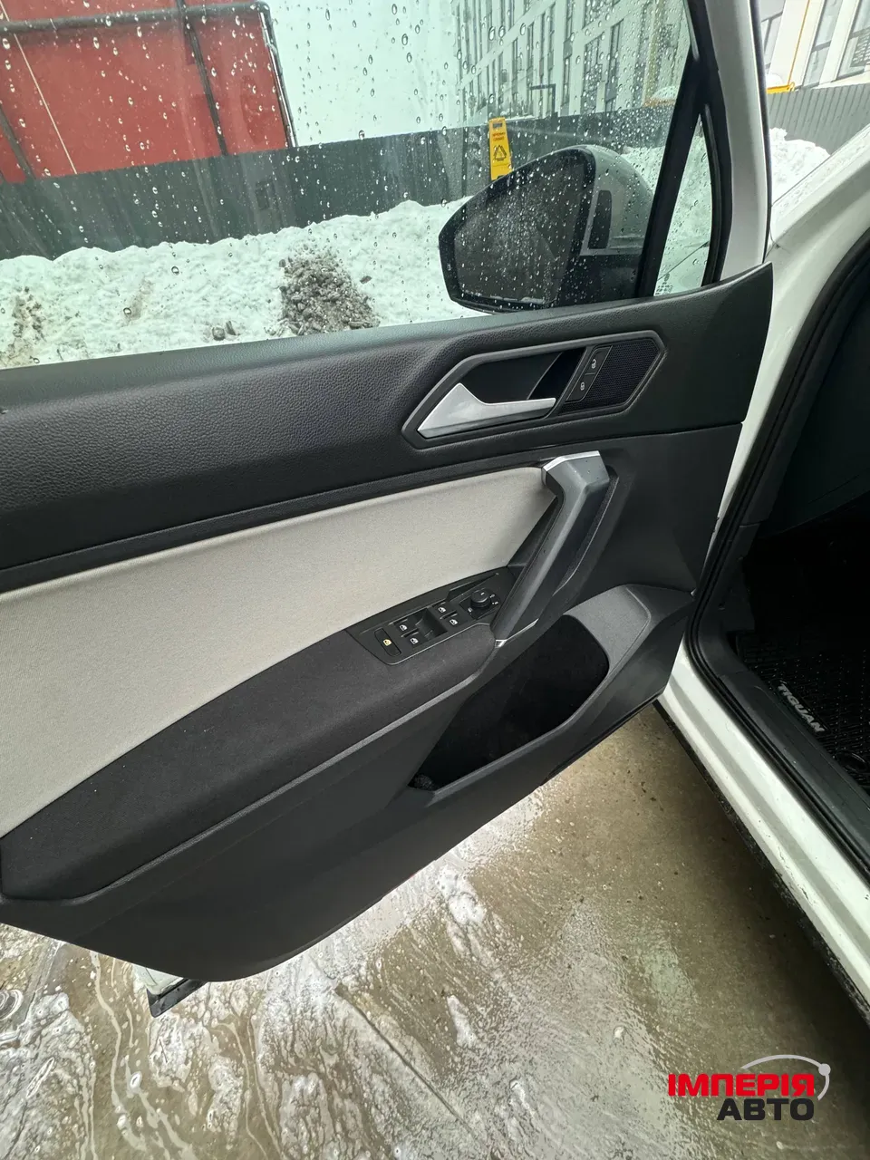 Volkswagen Tiguan - фото 24