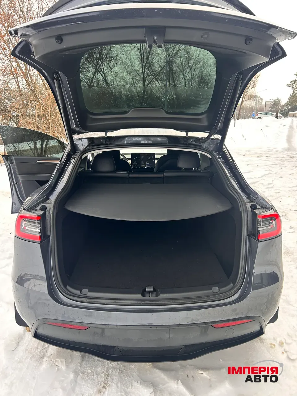 Tesla Model Y - фото 8