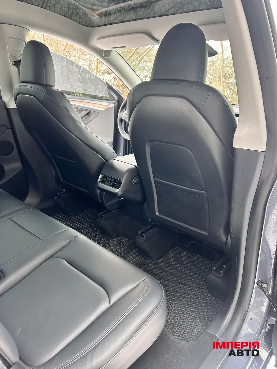 Tesla Model Y - фото 4