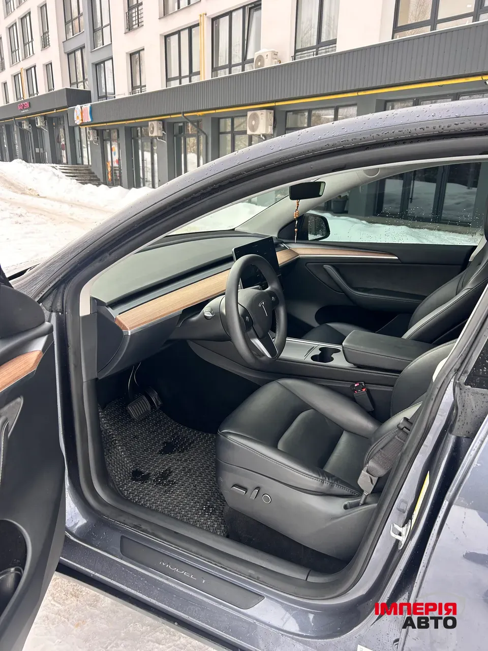 Tesla Model Y - фото 11