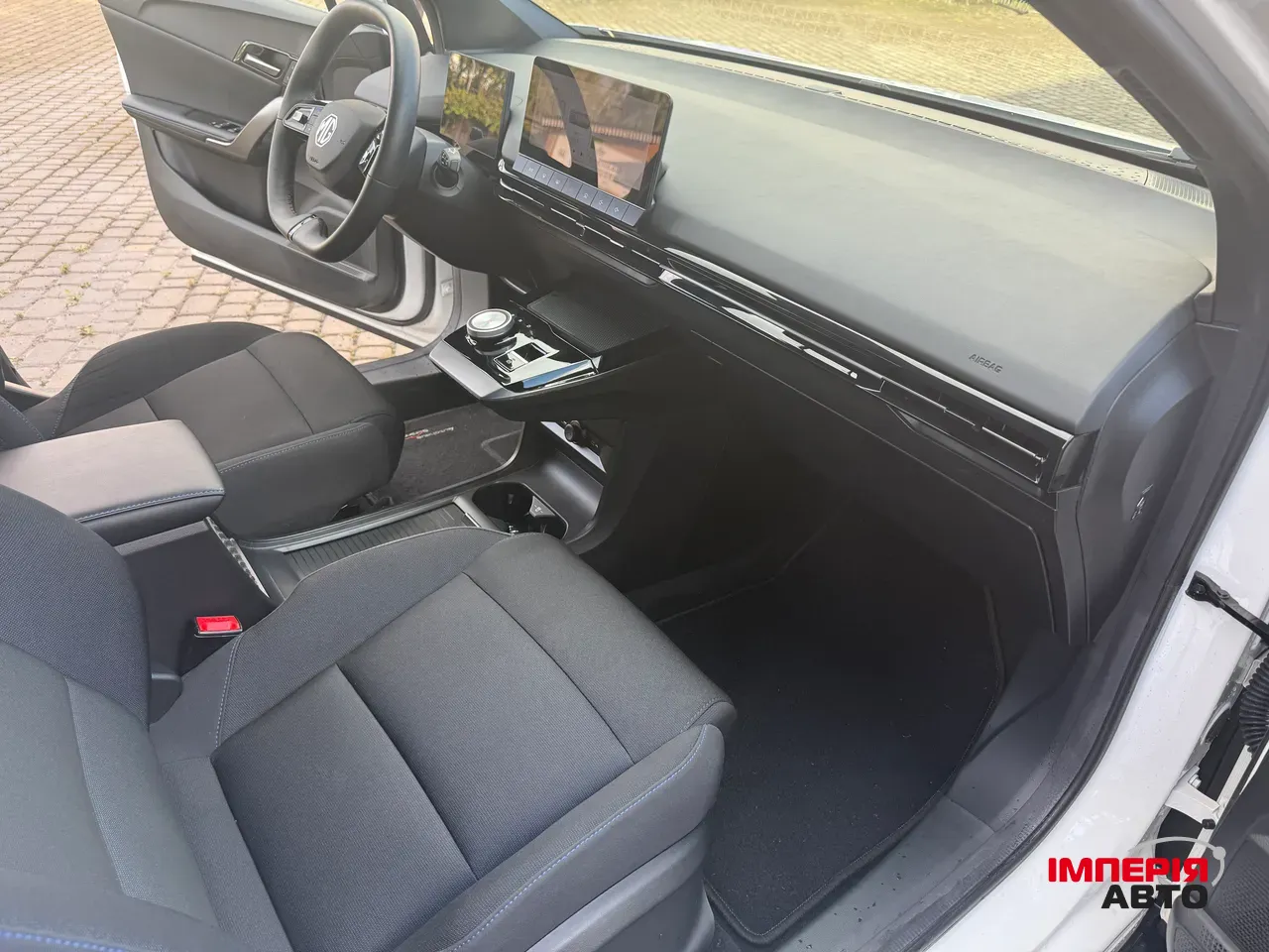 MG 4 EV - фото 11