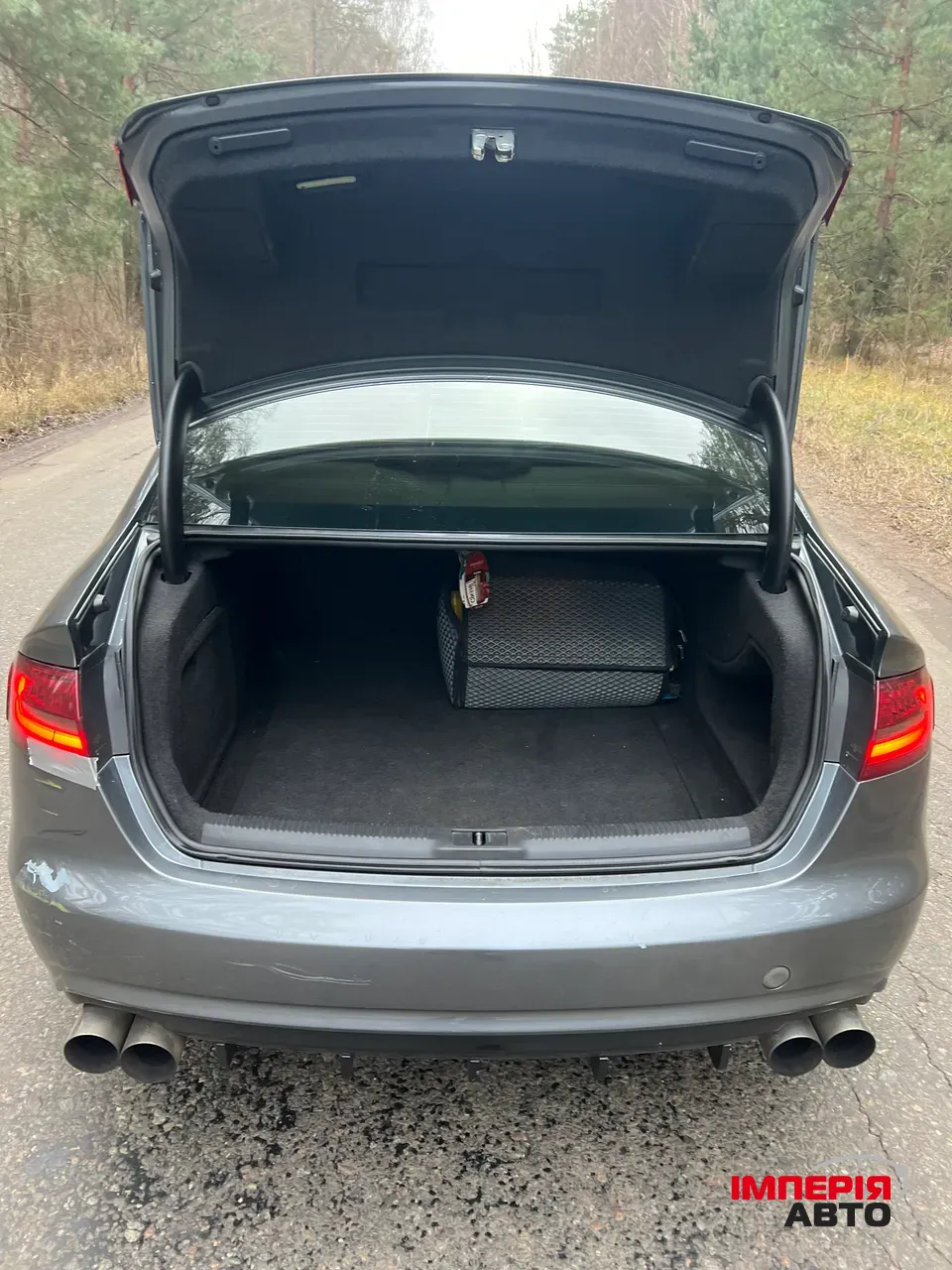 Audi A4 - фото 8