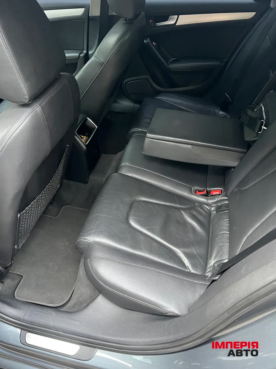 Audi A4 - фото 16