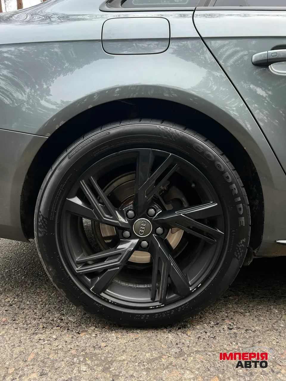 Audi A4 - фото 7