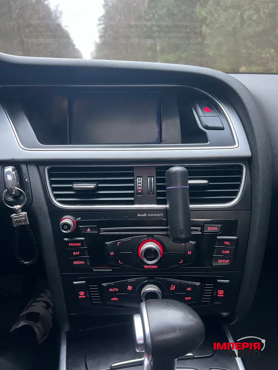 Audi A4 - фото 12