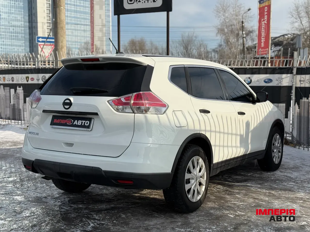 Nissan Rogue - фото 2