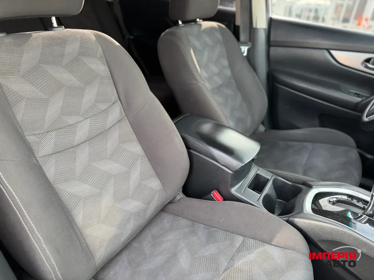 Nissan Rogue - фото 9