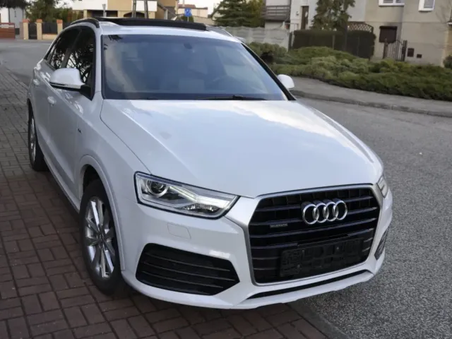 Audi Q3 - фото 1