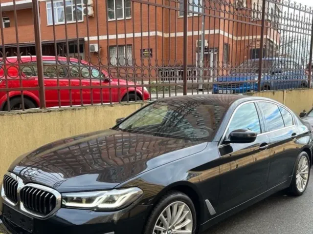 BMW 5 серії - фото 1