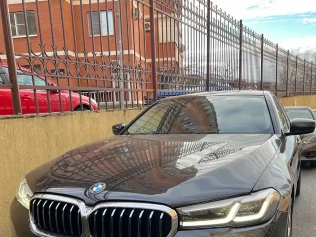 BMW 5 серії - фото 2