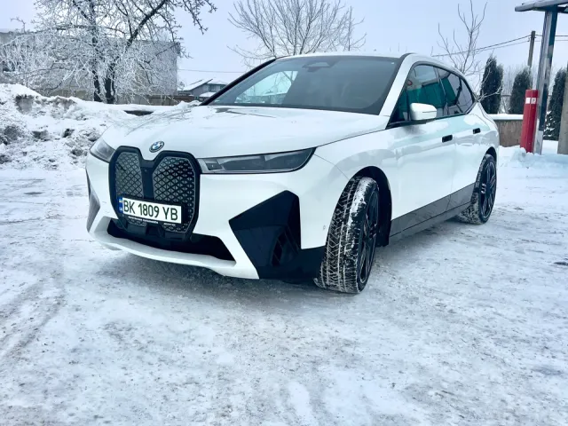 BMW iX - фото 4