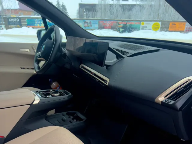 BMW iX - фото 3