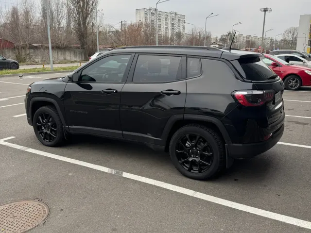 Jeep Compass - фото 5