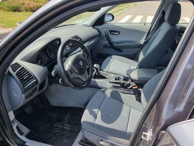 BMW 1 серії - фото 1