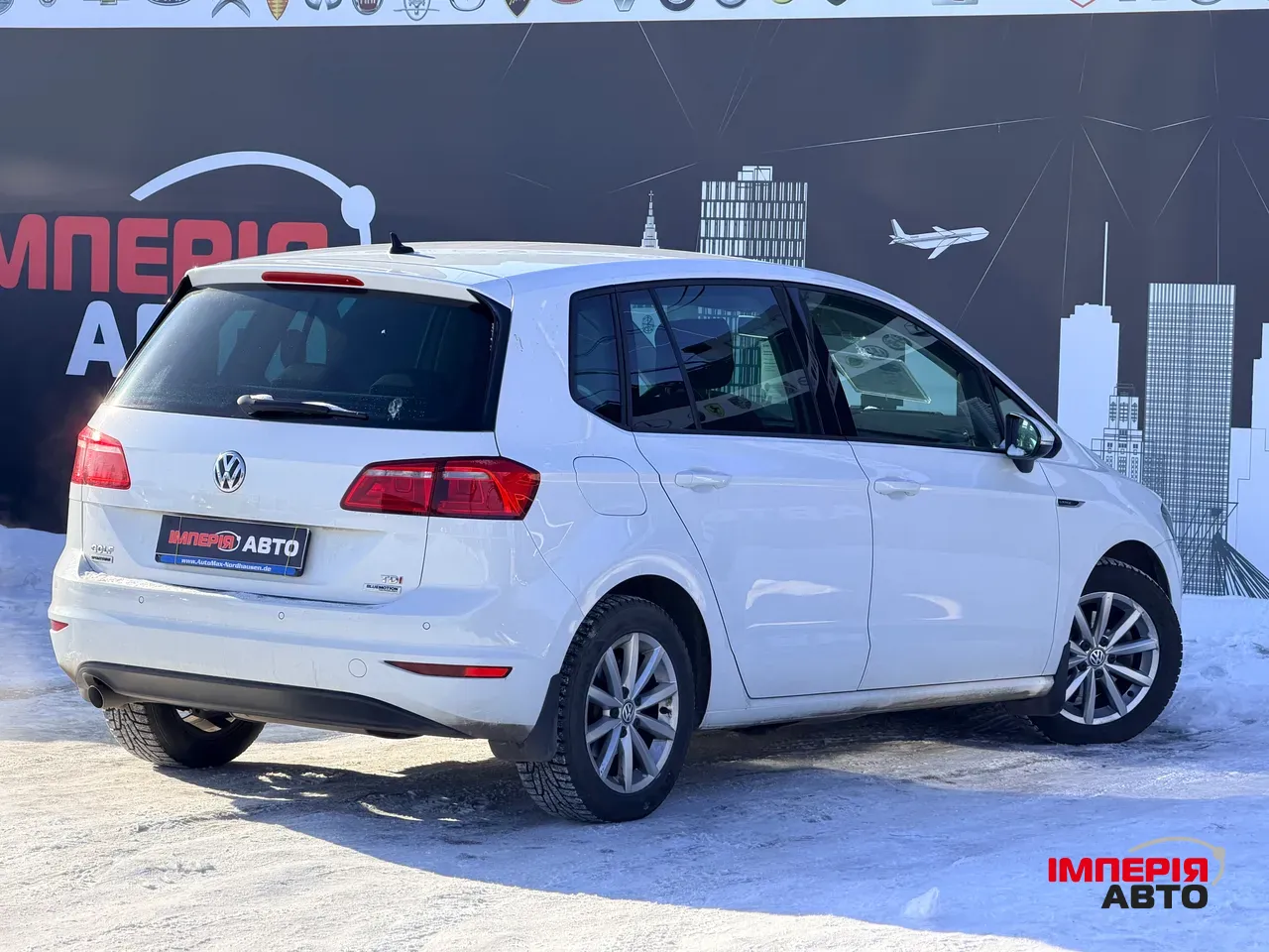 Volkswagen Golf - фото 4