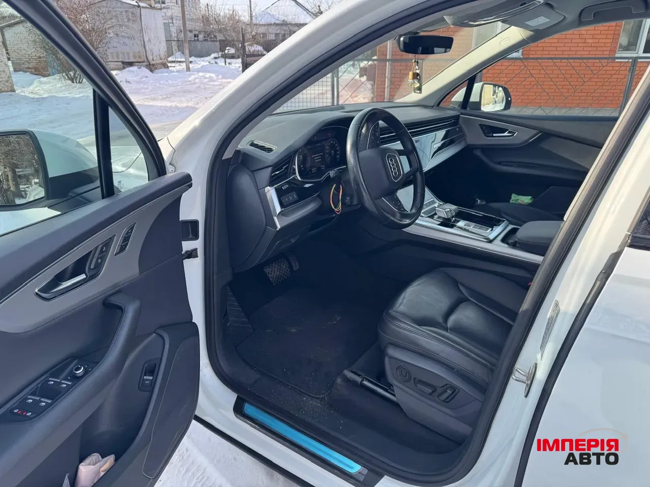 Audi Q7 - фото 10