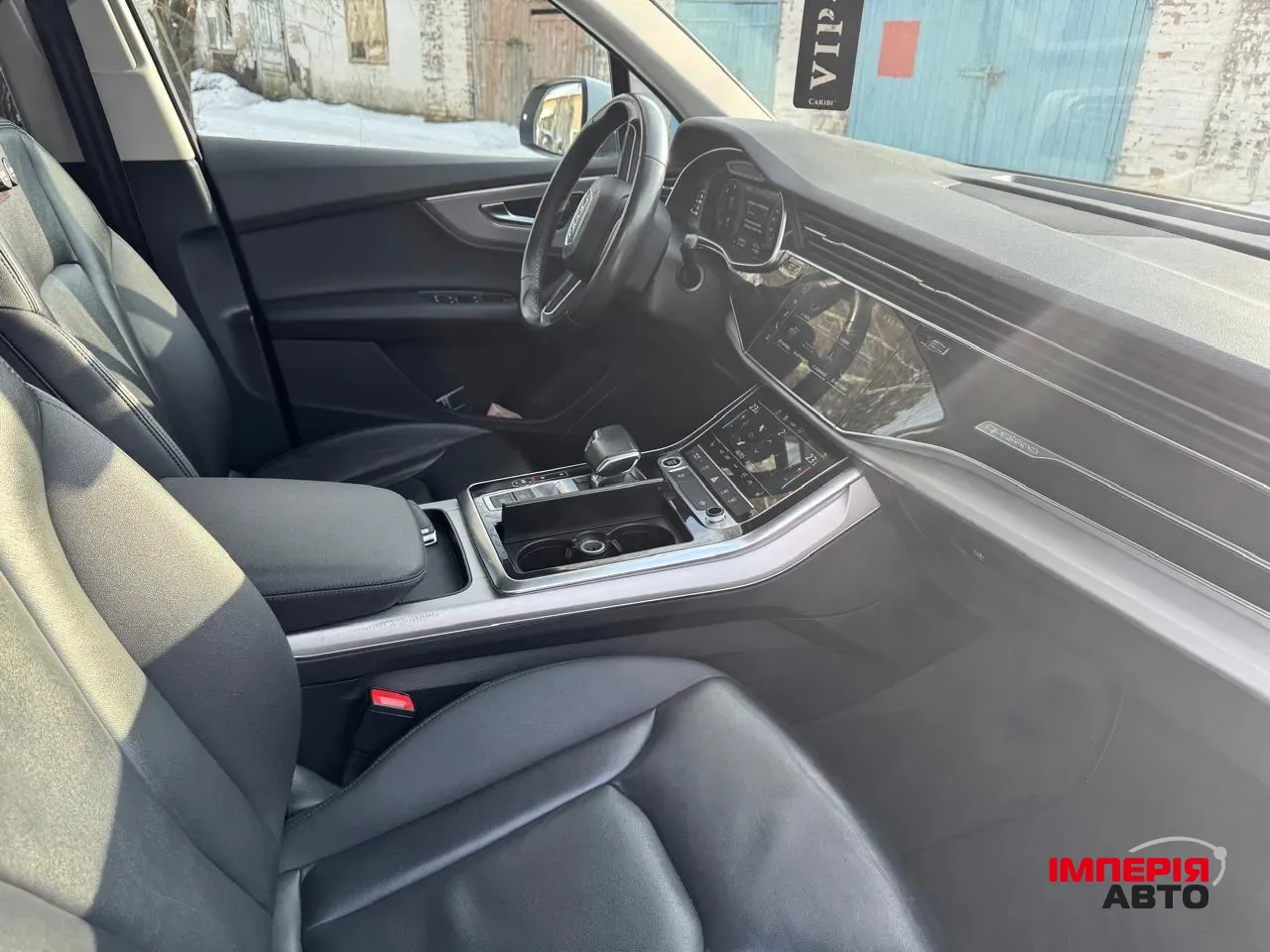 Audi Q7 - фото 8