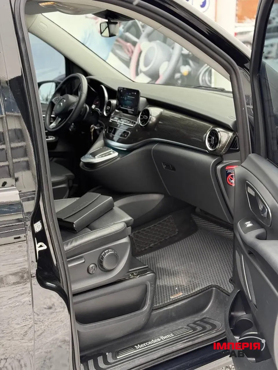 Mercedes-Benz V-Класс - фото 14