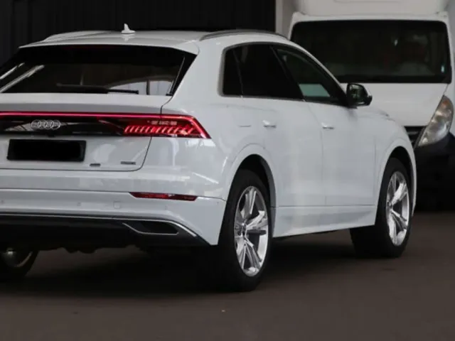 Audi Q8 - фото 3