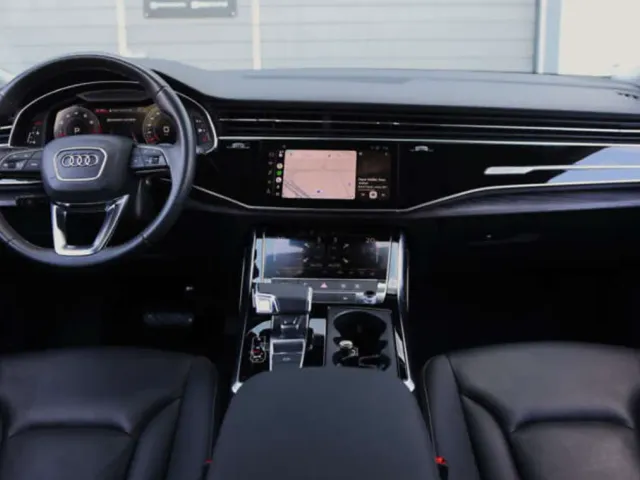 Audi Q8 - фото 5