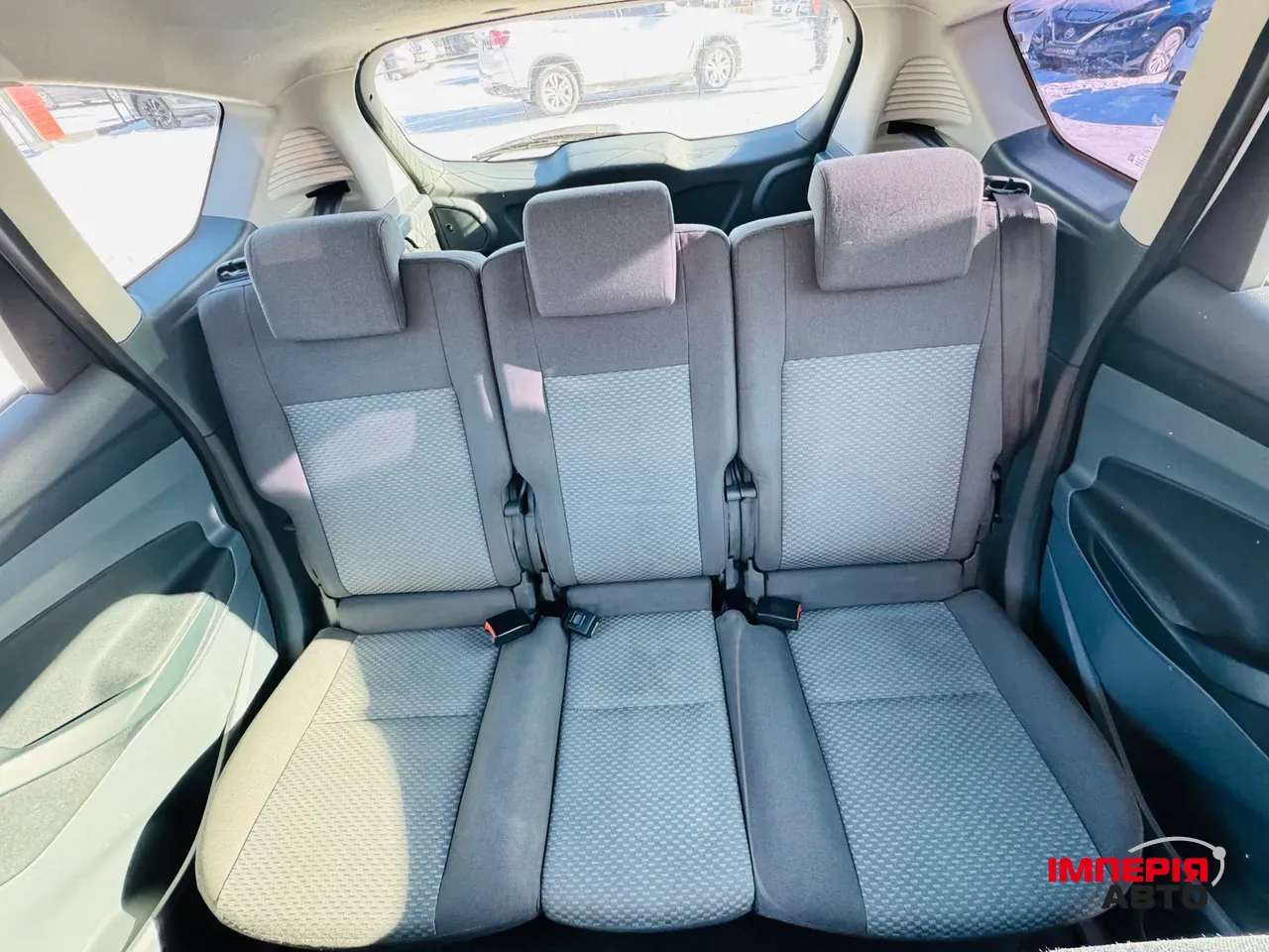 Ford C-MAX - фото 8