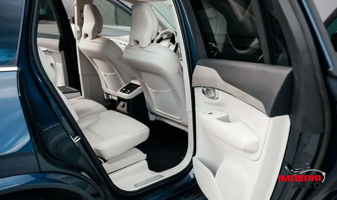 Volvo XC90 - фото 10